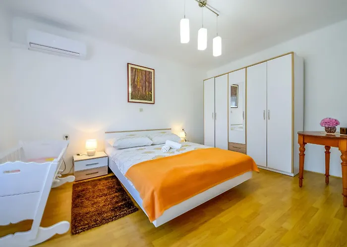 Dedina Srica By Interhome Сasa de vacaciones *
